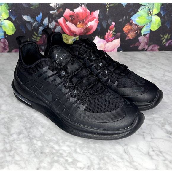 Nike Shoes - NEW Nike Air Max Axis